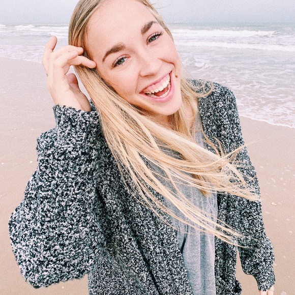 Meet your Posher, KennedysKloset - Picture 1 of 6